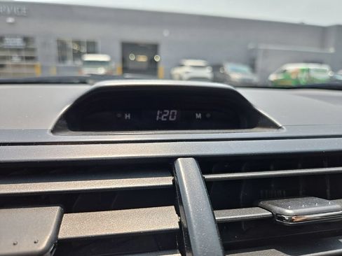 Used 2013 Toyota Camry LE FWD image 29