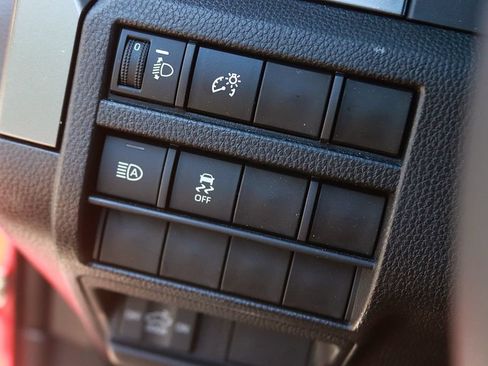 Used 2025 Toyota Tacoma TRD Off-Road AWD/4WD image 25