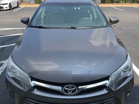 Used 2015 Toyota Camry LE FWD image 3
