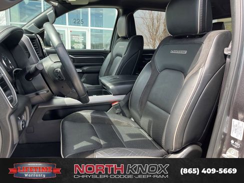 Used 2023 RAM 1500 Laramie AWD/4WD image 5