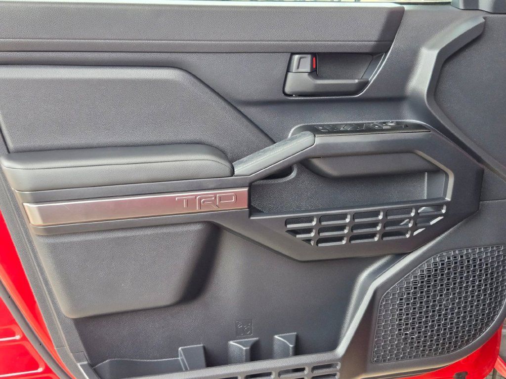 Used 2025 Toyota 4Runner TRD Sport AWD/4WD image 11