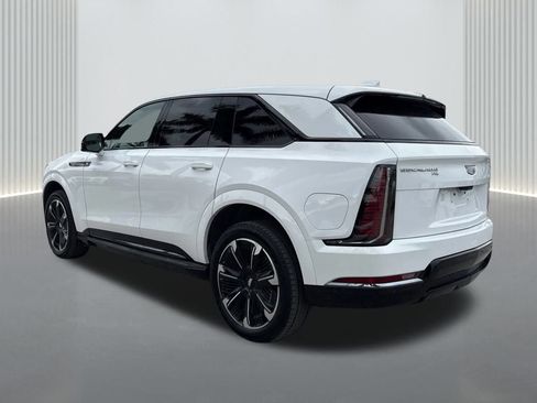 Used 2025 Cadillac Escalade IQ Sport 2 image 9