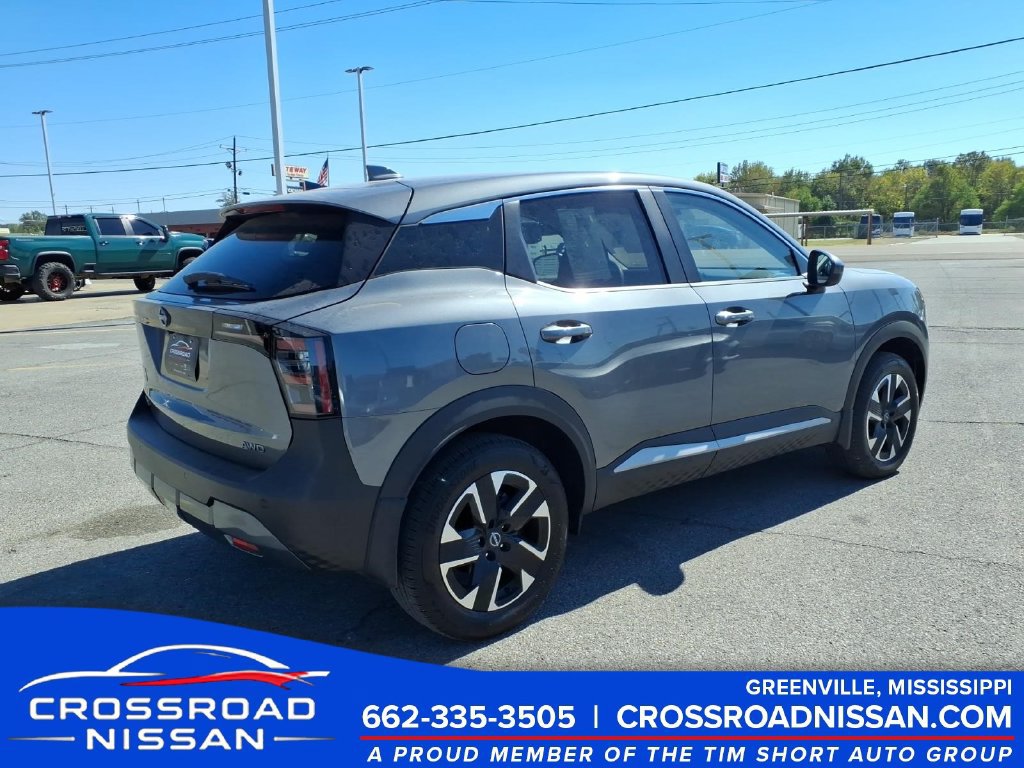 Used 2025 Nissan Kicks SV w/ Illumination Package AWD/4WD image 5