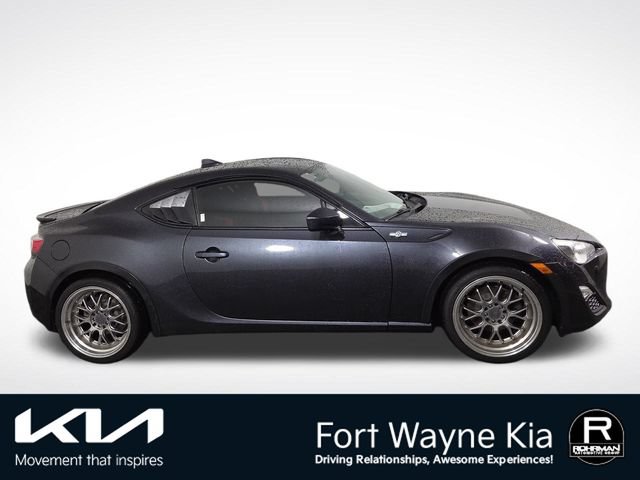 Used 2016 Scion FR-S RWD image 5