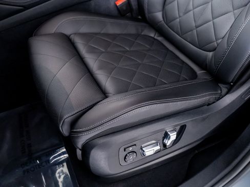 Used 2024 BMW X6 M60i image 28