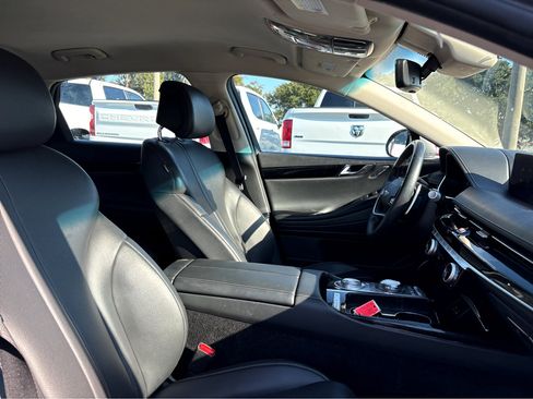 Used 2023 Genesis G80 2.5T image 9