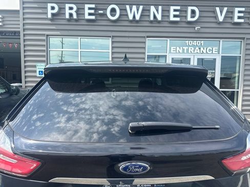 Used 2019 Ford Edge Titanium w/ Cold Weather Package AWD/4WD image 7