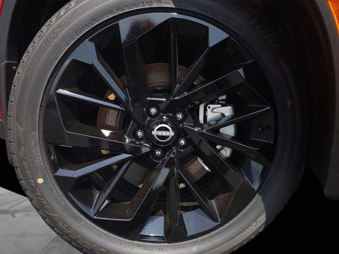 New 2026 Nissan Rogue SL AWD/4WD image 3