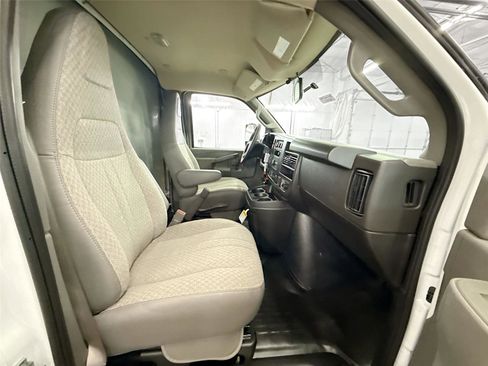 New 2026 GMC Savana 4500 w/ Driver Convenience Package image 16