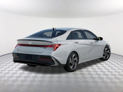 New 2026 Hyundai Elantra SEL Sport Premium FWD image 4