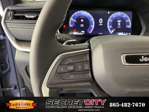 New 2026 Jeep Grand Cherokee Altitude image 15