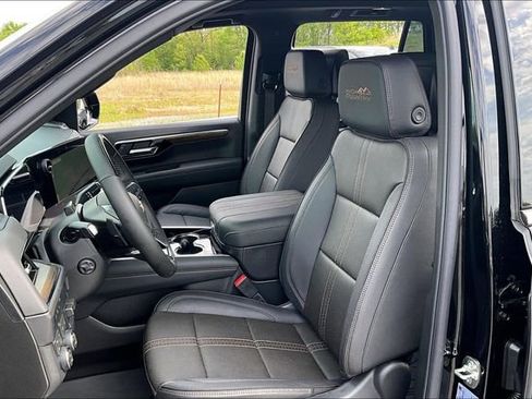 New 2026 Chevrolet Tahoe High Country AWD/4WD image 9