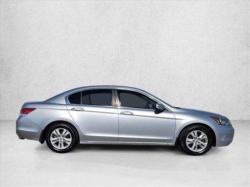 Used 2009 Honda Accord LX-P image 4