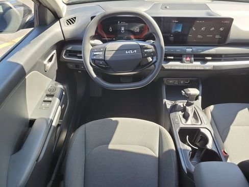 Used 2025 Kia K4 FWD image 12