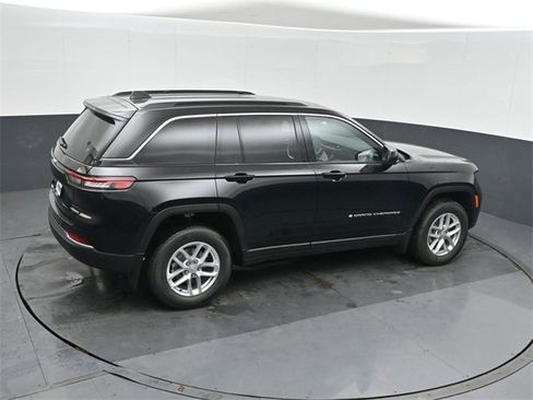 New 2025 Jeep Grand Cherokee Laredo X w/ Luxury Tech Group I image 28