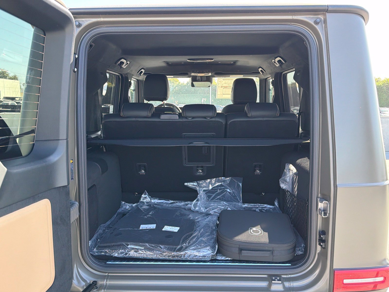 New 2027 Mercedes-Benz G 580 e image 13