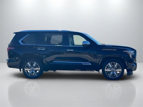 Used 2024 Toyota Sequoia Capstone image 4