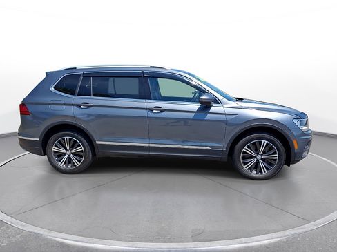 Used 2019 Volkswagen Tiguan SEL AWD/4WD image 9