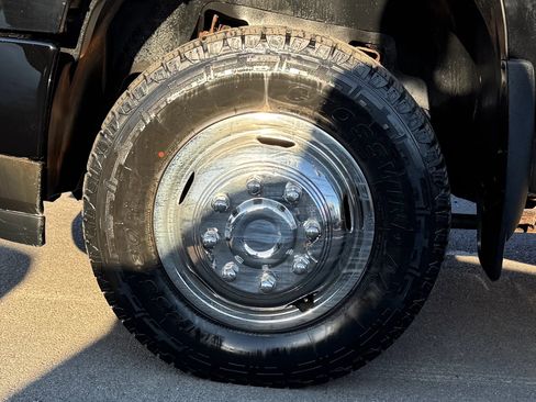 Used 2011 GMC Sierra 3500 Denali AWD/4WD image 9