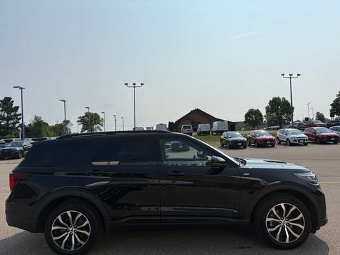 Used 2026 Ford Explorer ST-Line AWD/4WD image 5