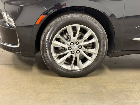 Used 2023 Buick Enclave Avenir w/ Avenir Technology Package AWD/4WD image 9