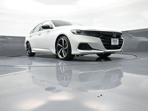 Used 2022 Honda Accord Sport image 27