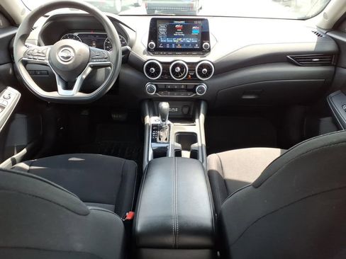Used 2024 Nissan Sentra SV FWD image 12