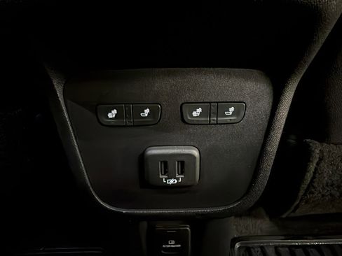 Used 2022 Chevrolet Equinox Premier image 31