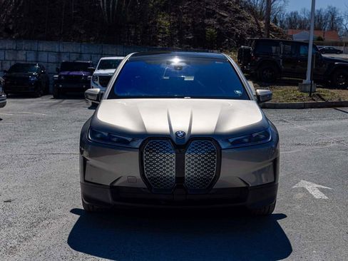 Used 2023 BMW iX xDrive50 w/ Premium Package AWD/4WD image 2