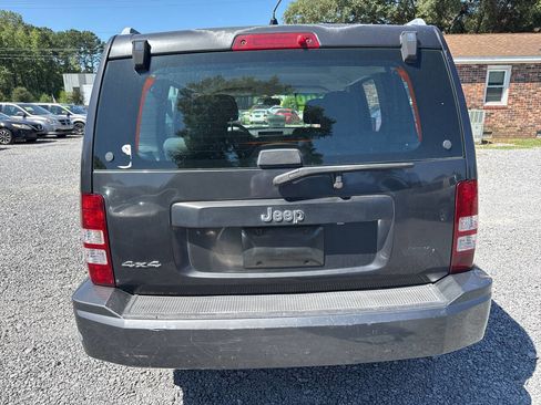 Used 2011 Jeep Liberty Sport AWD/4WD image 5