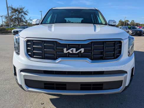 New 2025 Kia Telluride S image 3
