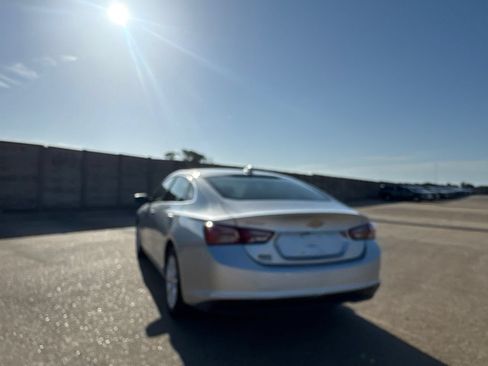 Used 2020 Chevrolet Malibu LT FWD image 15