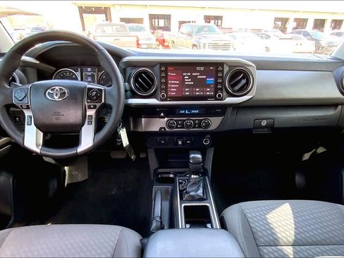 Used 2022 Toyota Tacoma SR5 image 15