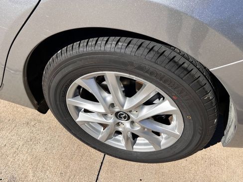 Used 2016 MAZDA MAZDA3 i Sport w/ Preferred Equipment Package image 15