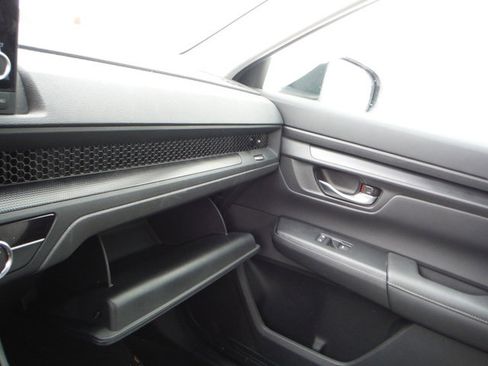 Used 2023 Honda CR-V LX image 13