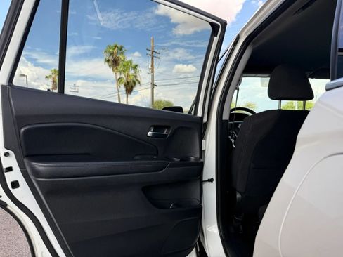 Used 2017 Honda Pilot EX image 35