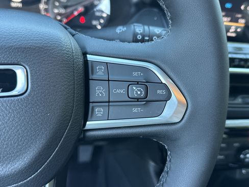 New 2026 Jeep Compass Limited image 10