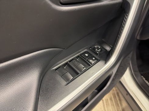 Used 2019 Toyota RAV4 LE image 25