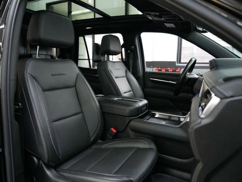 Used 2023 GMC Yukon Denali AWD/4WD image 40