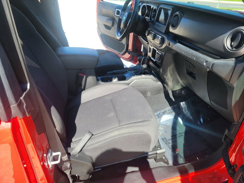 Used 2022 Jeep Wrangler Sport AWD/4WD image 13