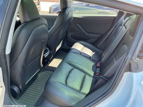 Used 2019 Tesla Model 3 Mid Range RWD image 8