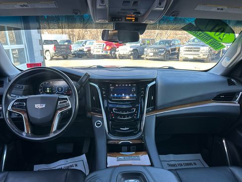 Used 2017 Cadillac Escalade Premium Luxury image 12