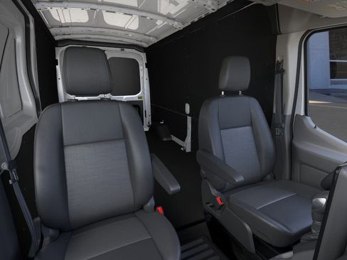 New 2026 Ford Transit 250 148 Medium Roof w/ Load Area Protection Package RWD image 10
