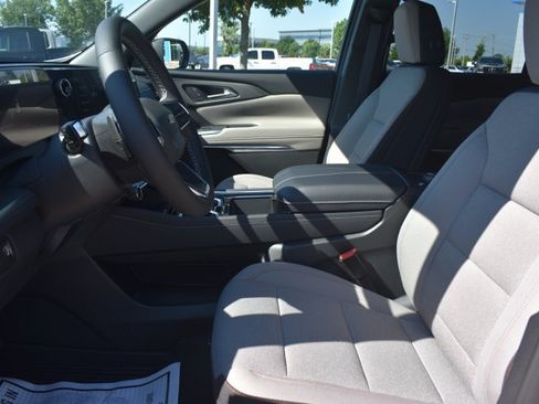 New 2026 Chevrolet Traverse LT w/ Driver Confidence Package FWD image 14