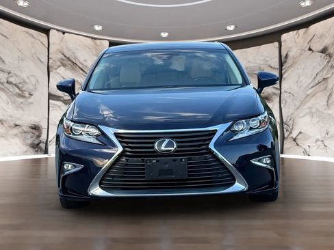 Used 2017 Lexus ES 350 FWD image 2