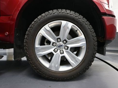 Used 2019 Ford F150 Platinum w/ Equipment Group 701A Luxury AWD/4WD image 16