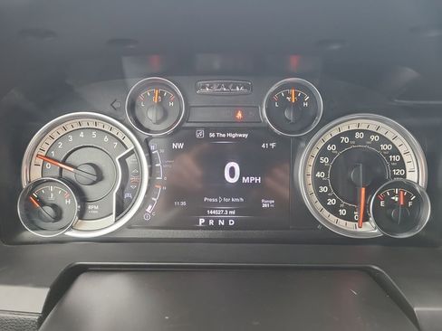 Used 2016 RAM 1500 Laramie w/ Convenience Group image 30