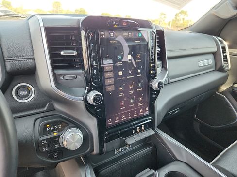 Used 2025 RAM 1500 Laramie AWD/4WD image 19