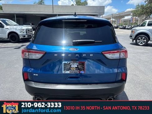 Certified 2022 Ford Escape SE w/ SE Sport Appearance Package FWD image 5