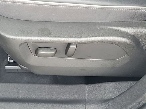 Used 2023 Buick Envision Avenir FWD image 16
